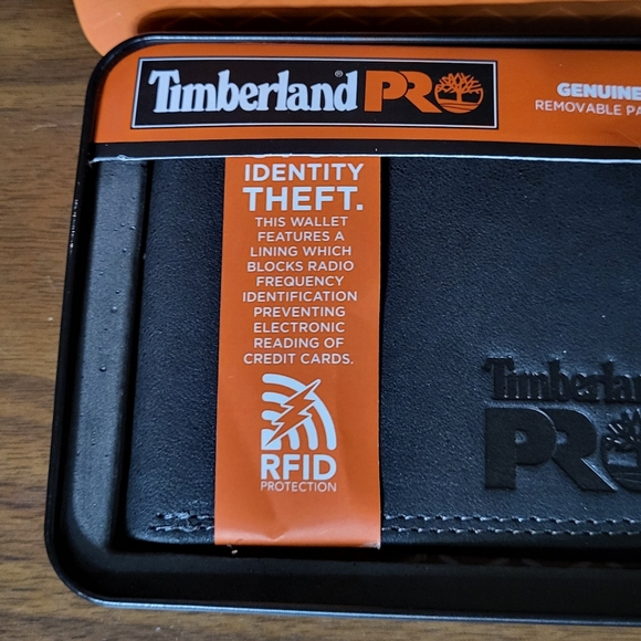 Timberland PRO NWT Black Genuine Leather Bifold RFID Wallet - Picture 3 of 7